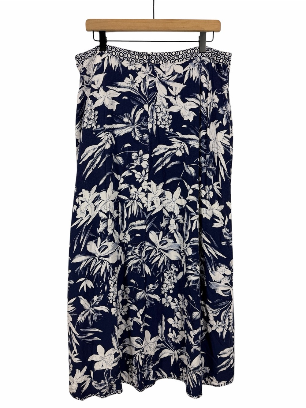 Tommy Bahama Floriana Twinned Maxi Skirt Tropical Navy White Faux Wrap Size 12 - Picture 5 of 8
